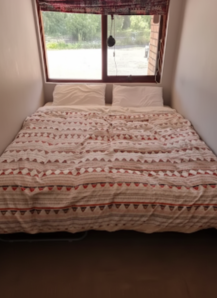 Bedroom 5 – Study room